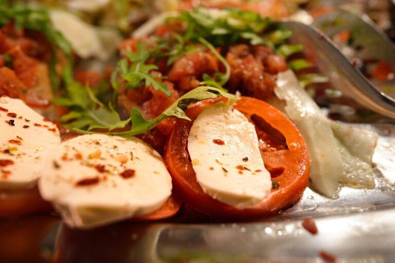 The Future of Food Packaging: Sustainable Solutions for Environmental Impact